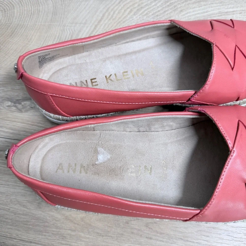 Anne Klein Zasha Loafer Size 7.5M Coral Pink Espadrille iFlex Woven Slip On Flat